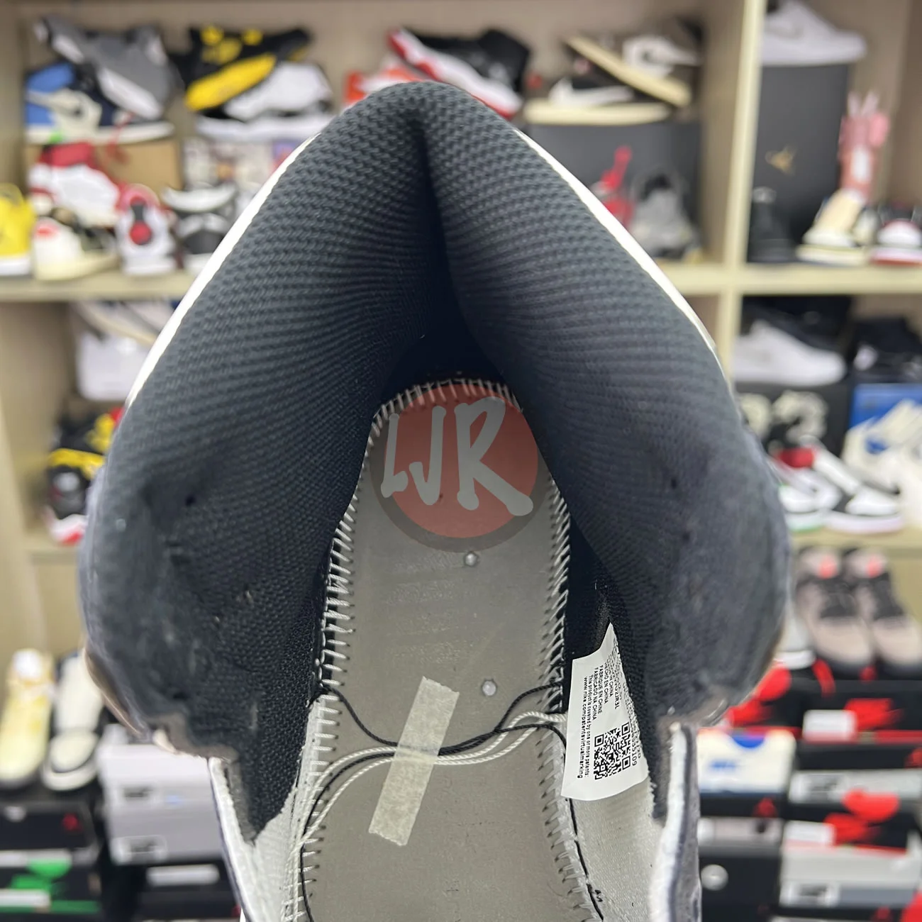 Air Jordan 1 Retro High Dark Mocha 555088 105 Ljr Sneakers (4) - bc-ljr.net